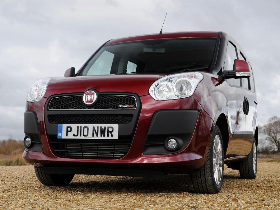  Fiat Doblo 2010 года  (UK) (фото 2 из 16)